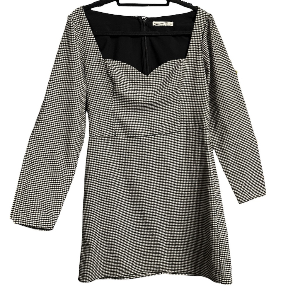Abercrombie & Fitch Blk & Wht Checkered Sweetheart Neckline knee Length Dress